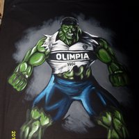 Hulk pintado sobre camiseta