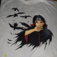 Camiseta pintada a mano Itachi Uchiha 2