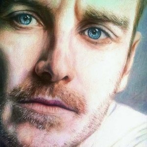 Fassy en lápices de colores